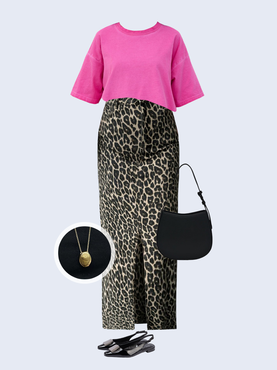 Образ с Вайлдберриз с артикулами (футболка, юбка, сумка, туфли, кулон)