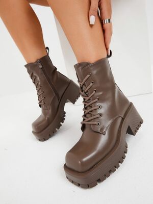 Смотреть образы с Ботинки (артикул 169719249)