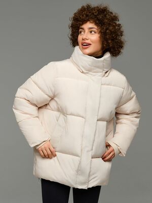 Смотреть образы с Пуховик (артикул 190939995)