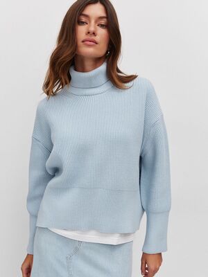 Смотреть образы с Свитер (артикул 179379978)