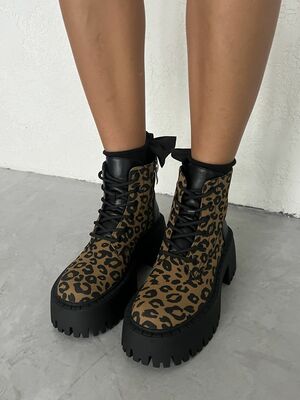 Смотреть образы с Ботинки (артикул 193042690)