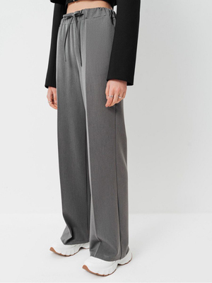 Смотреть модные образы с валберриз с Брюки (артикул 183227332)