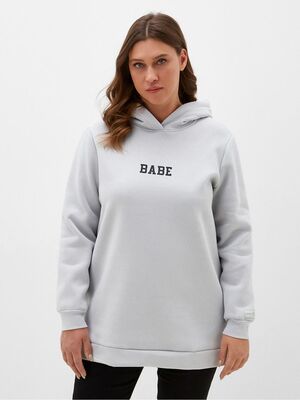 Смотреть модные образы с валберриз с Худи (артикул 192574380)