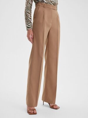 Смотреть модные образы с валберриз с Брюки (артикул 18358536)