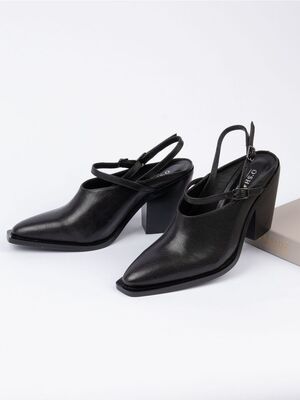 Смотреть модные образы с валберриз с Мюли (артикул 208975865)