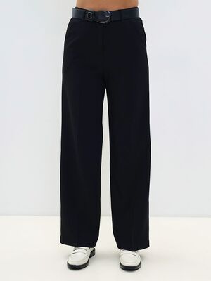 Смотреть модные образы с валберриз с Брюки (артикул 197252345)