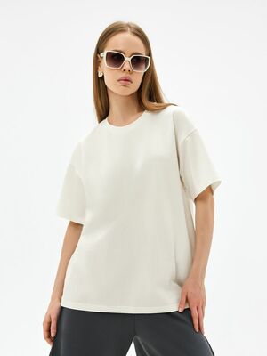 Смотреть модные образы с валберриз с Футболка (артикул 42877872)