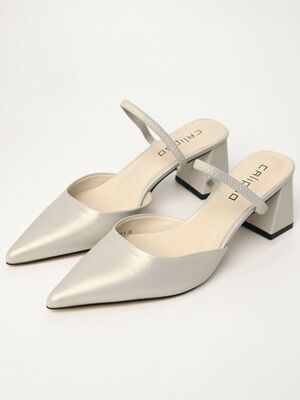 Смотреть образы с Мюли (артикул 216748608)