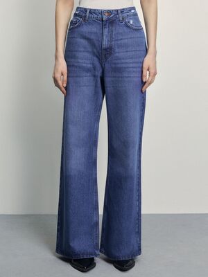 Смотреть модные образы с валберриз с Джинсы (артикул 216539756)