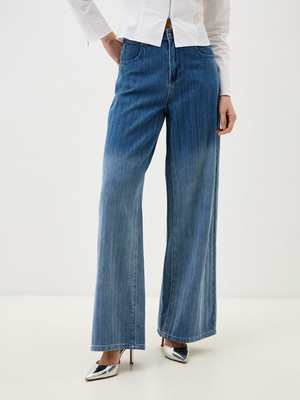 Смотреть образы с Джинсы (артикул 222283404)