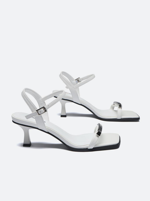 Смотреть образы с Босоножки (артикул 211607100)