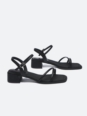 Смотреть образы с Босоножки (артикул 211607051)