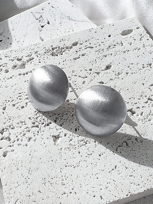 Смотреть модные образы с валберриз с Серьги (артикул 196034933)