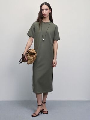 Смотреть модные образы с валберриз с Платье (артикул 219878465)