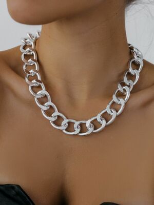 Смотреть модные образы с валберриз с Колье (артикул 149315176)