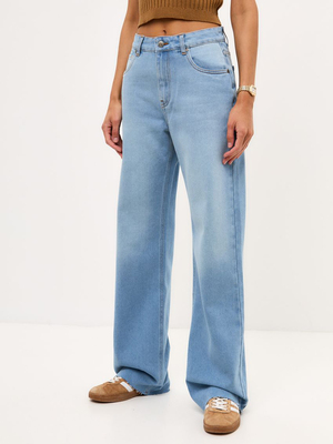 Смотреть образы с Джинсы (артикул 223793859)