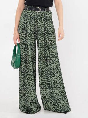 Смотреть образы с Брюки (артикул 207397818)