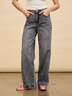 Смотреть образы с Джинсы (артикул 223292056)