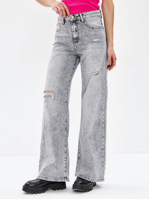 Смотреть образы с Джинсы (артикул 225243604)