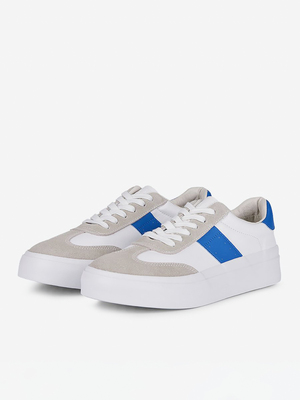 Смотреть образы с Кеды (артикул 215388910)