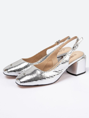 Смотреть образы с Туфли (артикул 223403399)