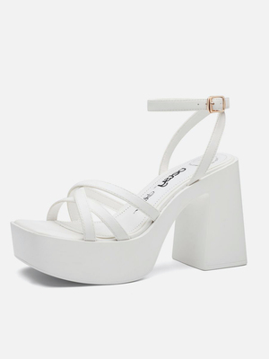 Смотреть образы с Босоножки (артикул 200148460)