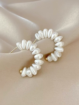 Смотреть модные образы с валберриз с Серьги (артикул 213369981)