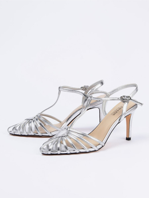 Смотреть образы с Босоножки (артикул 225941951)