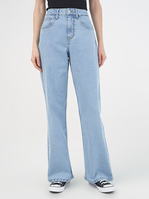 Смотреть образы с Джинсы (артикул 219431732)