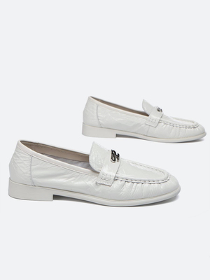 Смотреть модные образы с валберриз с Лоферы (артикул 228640097)