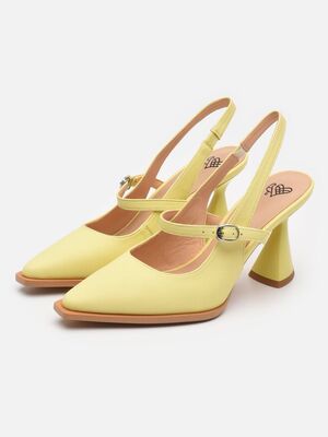 Смотреть образы с Туфли (артикул 195326579)