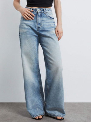 Смотреть модные образы с валберриз с Джинсы (артикул 238022798)