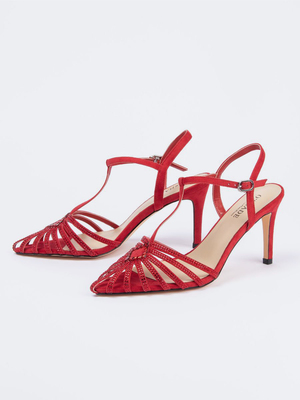 Смотреть образы с Босоножки (артикул 225942002)