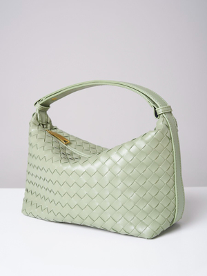 Смотреть модные образы с валберриз с Сумка (артикул 226829436)