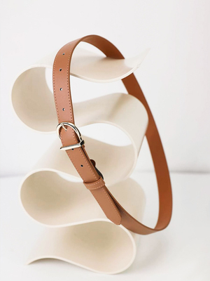 Смотреть модные образы с валберриз с Ремень (артикул 171921206)