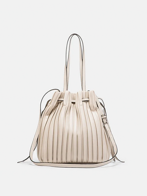 Смотреть модные образы с валберриз с Сумка (артикул 226486764)