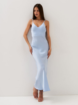 Смотреть образы с Платье (артикул 237847439)