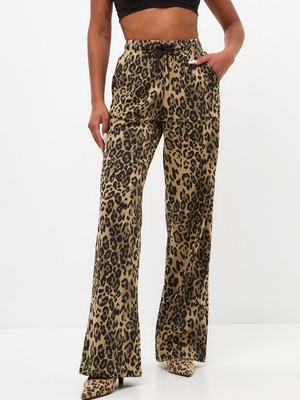 Смотреть образы с Брюки (артикул 235600612)