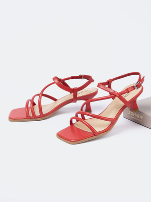 Смотреть модные образы с валберриз с Босоножки (артикул 208669695)