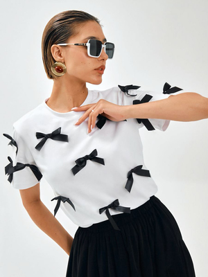 Смотреть образы с Футболка (артикул 237685279)