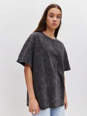 Смотреть образы с Футболка (артикул 238531880)