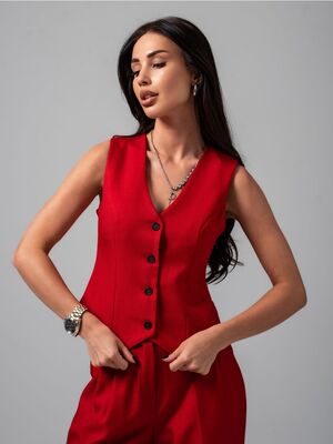 Смотреть модные образы с валберриз с Жилет (артикул 214767539)