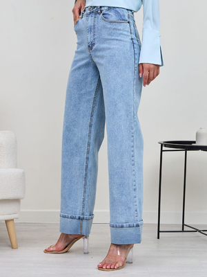 Смотреть образы с Джинсы (артикул 244367326)