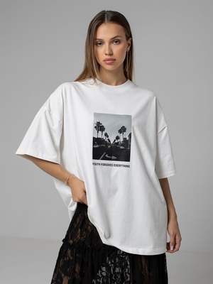 Смотреть модные образы с валберриз с Футболка (артикул 238120613)