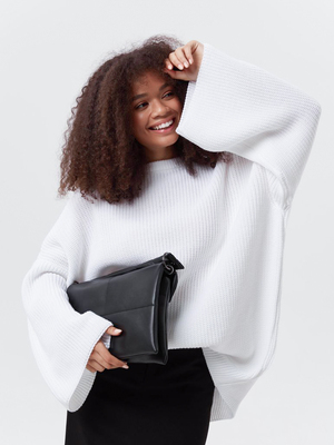 Смотреть модные образы с валберриз с Свитер (артикул 169826587)