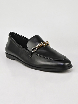 Смотреть модные образы с валберриз с Лоферы (артикул 246537573)