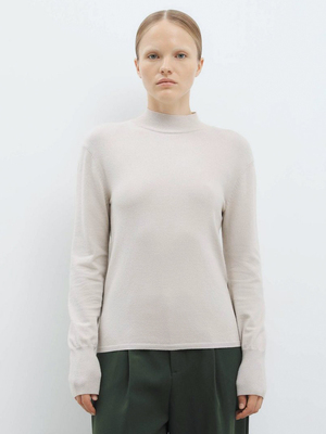 Смотреть модные образы с валберриз с Водолазка (артикул 249397545)