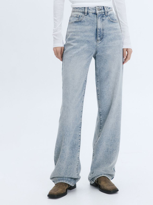 Смотреть модные образы с валберриз с Джинсы (артикул 234338470)