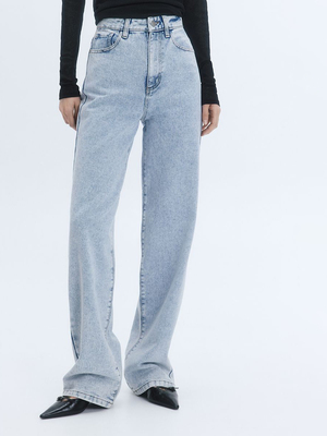 Смотреть модные образы с валберриз с Джинсы (артикул 74052152)