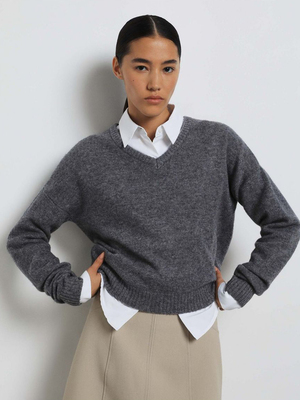 Смотреть образы с Джемпер (артикул 250585171)